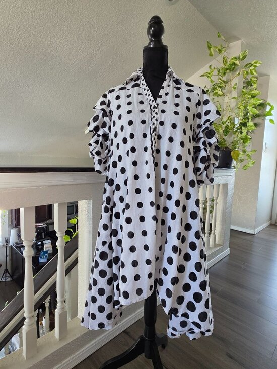 Step In Style Dresses & Skirts - Polka Dot Ruffle Sleeve Cotton Tunic Dress By Step In Style S White/Black Lightw